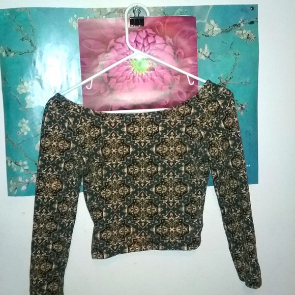 Crop Top - Picture 4 of 5